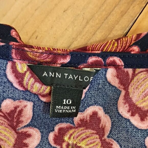 Ann Taylor Floral Blooms Long Sleeve Midi Wrap Dress Women's Size 10 - Picture 7 of 11